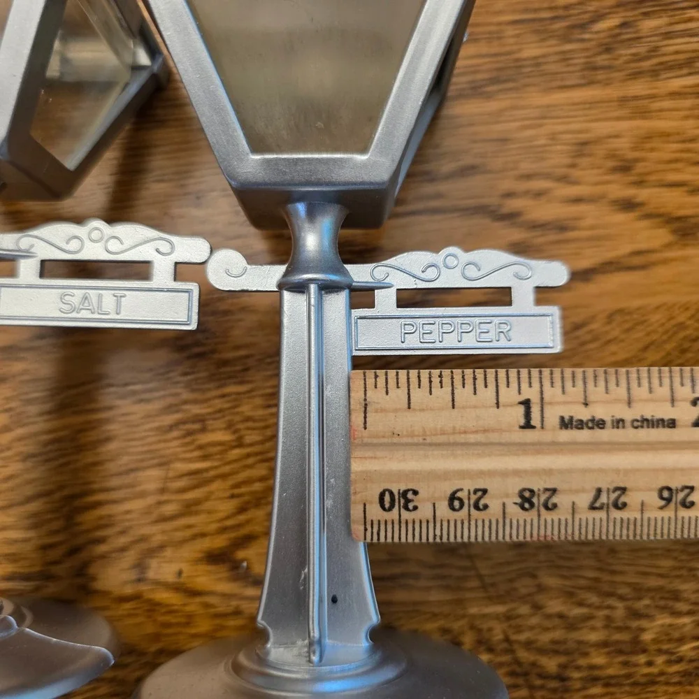 Vintage 1950s Street Lamp Salt and‎ Pepper Shakers Silver Lantern Gas Light Set